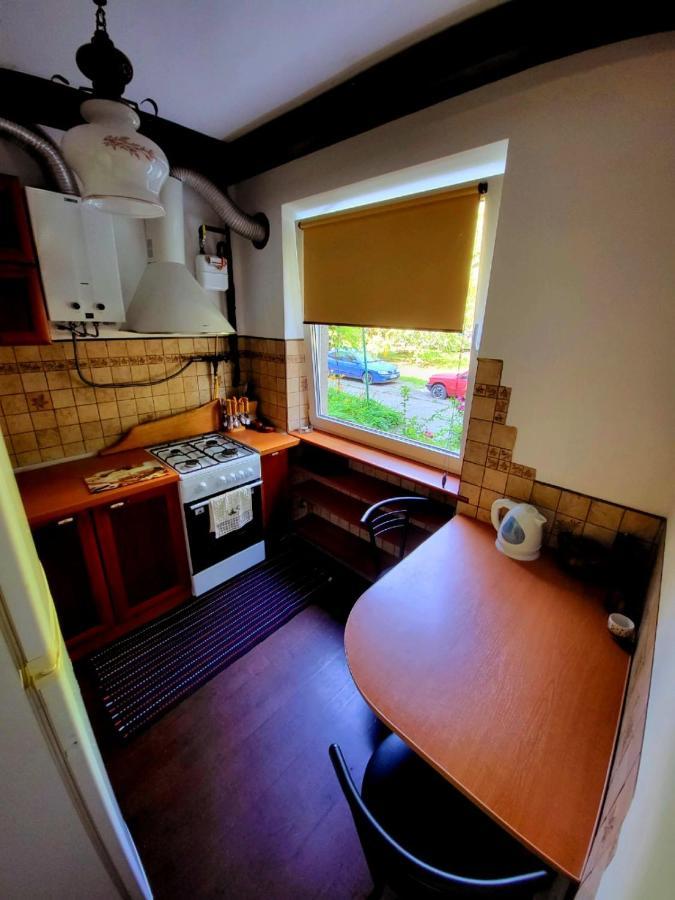 Новая Квартира Uschhorod Exterior foto