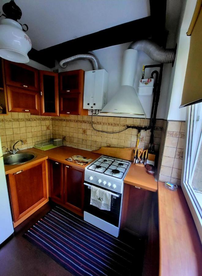 Новая Квартира Uschhorod Exterior foto